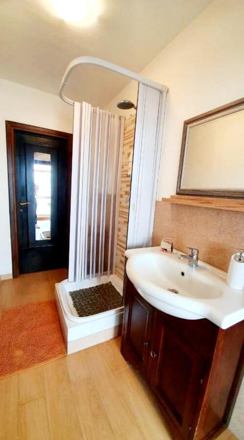 La Casa Di Loryanne Apartment Avezzano Ngoại thất bức ảnh